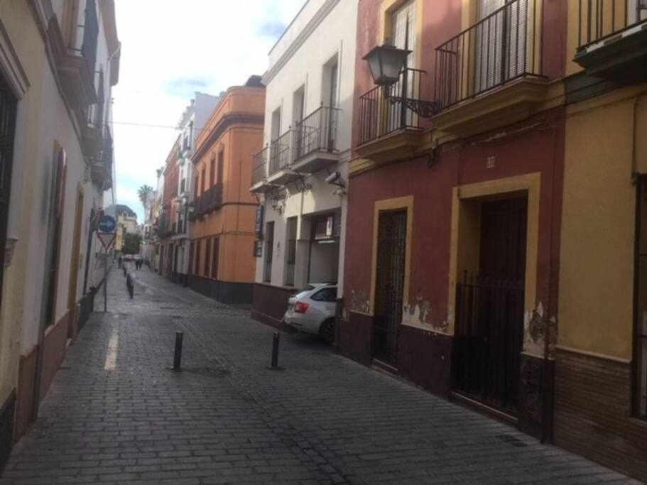 Apartamento Con Parking Jesus Del Gran Poder Севилья Экстерьер фото